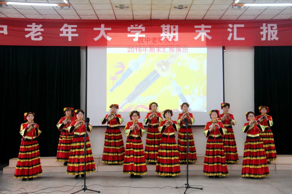 葫芦丝演奏